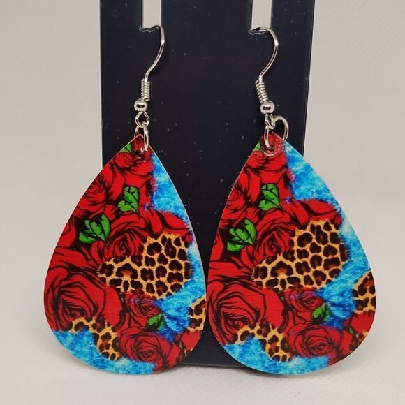 Dangle earrings rose leopard teardrop faux leather new d88 - Picture 1 of 1